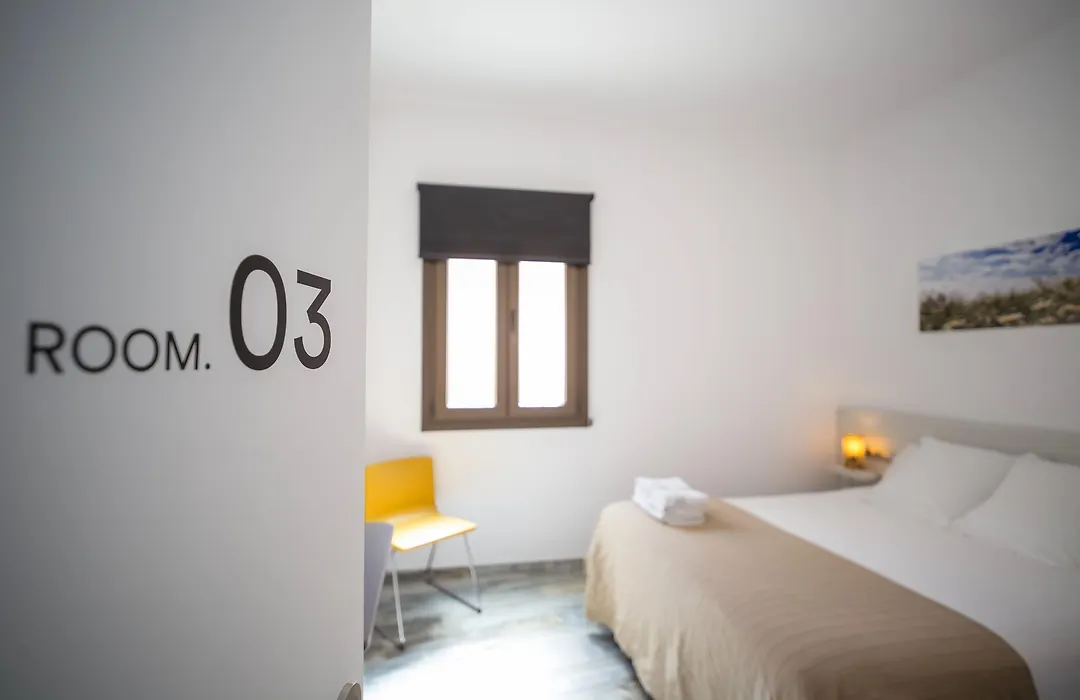 8 Rooms Tarifa-1