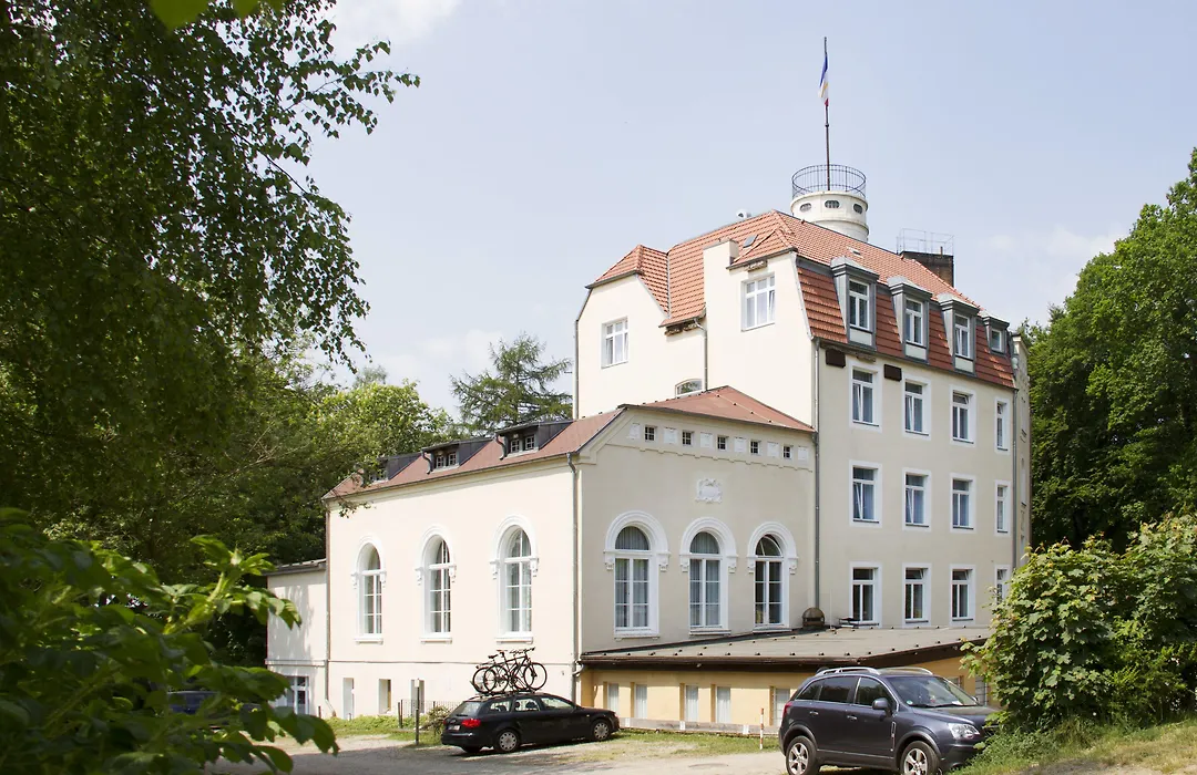 Waldschloss Parow-1