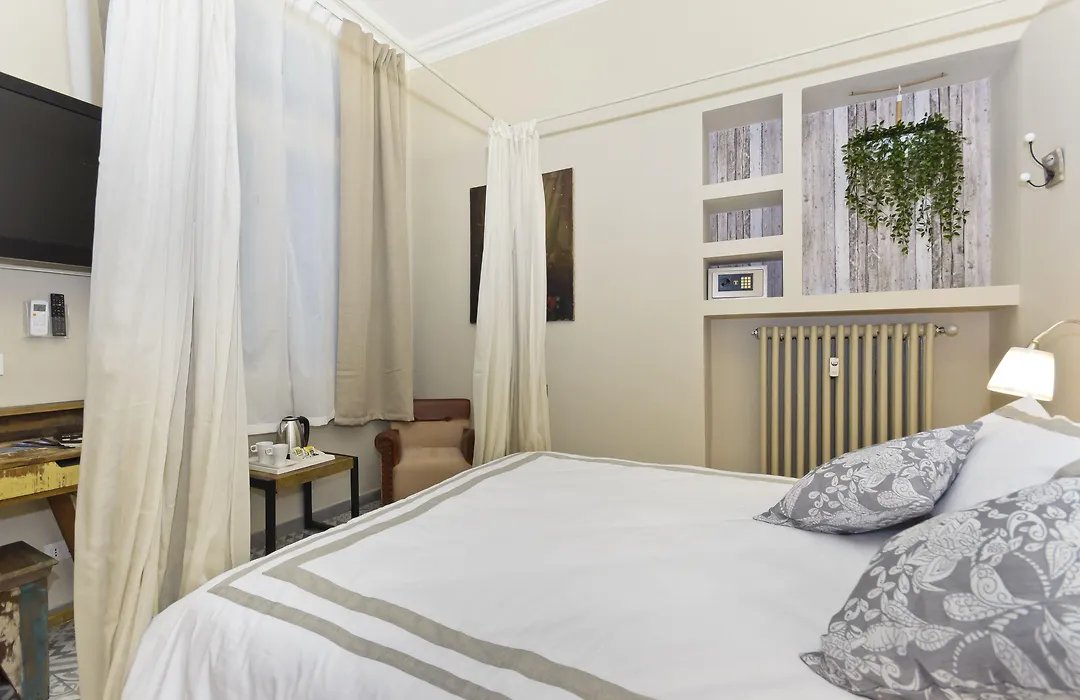 Tohouse Rooms-1