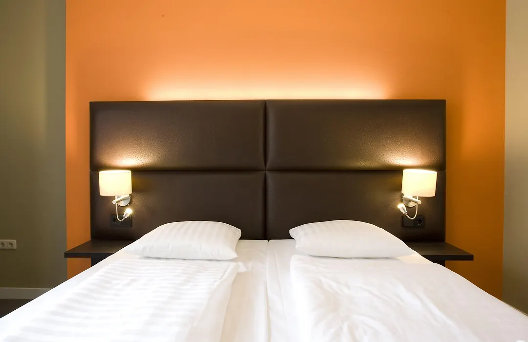 Hotel Roermond Next Door-1
