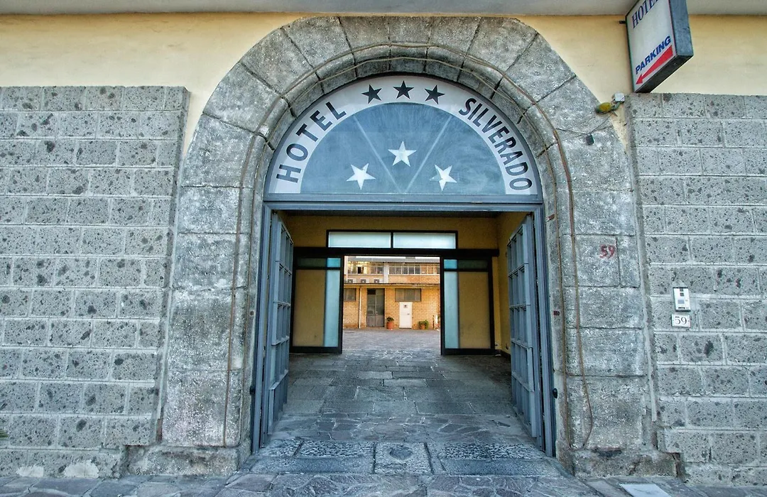Hotel Silverado-1