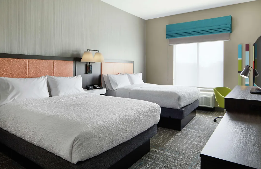 Hampton Inn & Suites Chicago/Waukegan-1
