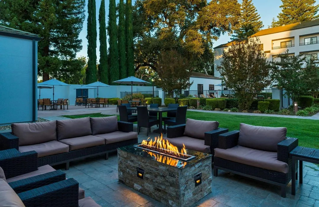 Courtyard Sacramento Airport Natomas-1