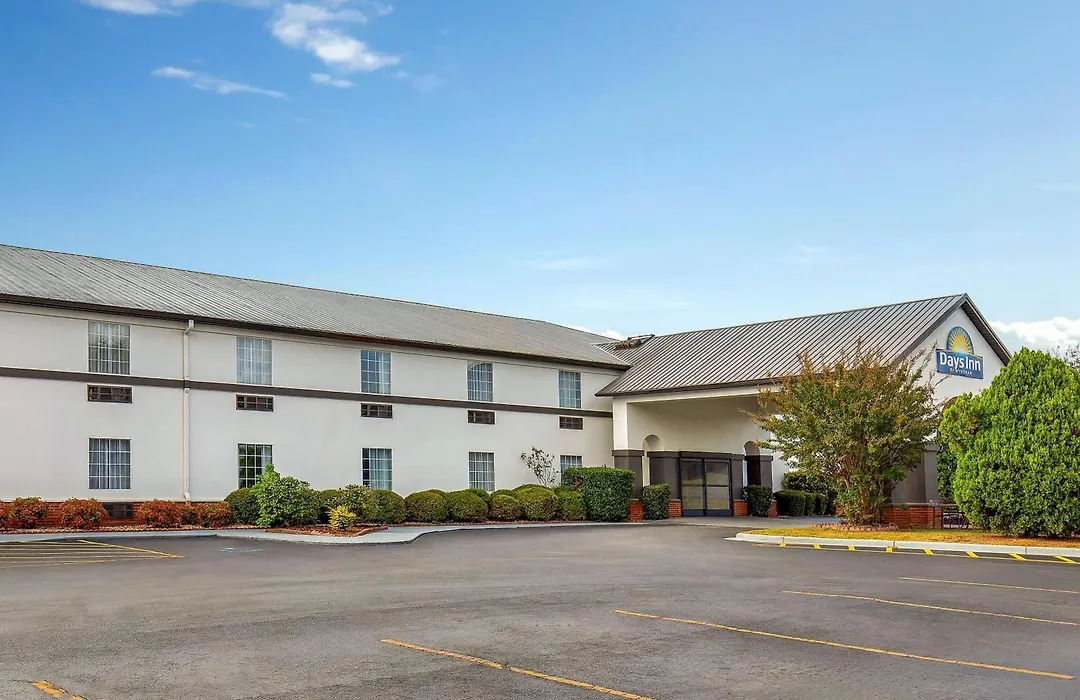 Days Inn By Wyndham Lincoln-1