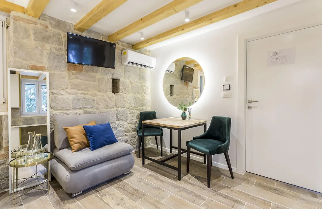 Miara Luxury Rooms-1
