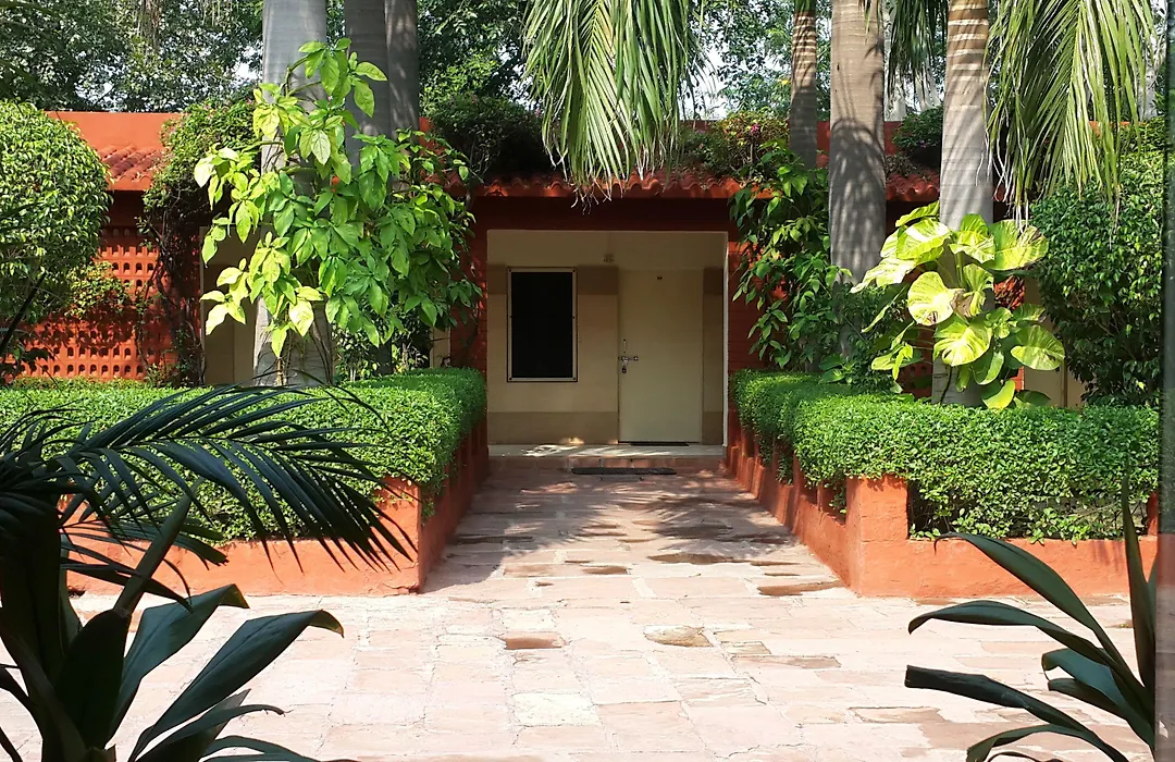 Hotel Sheela, 100M From Taj Mahal-1