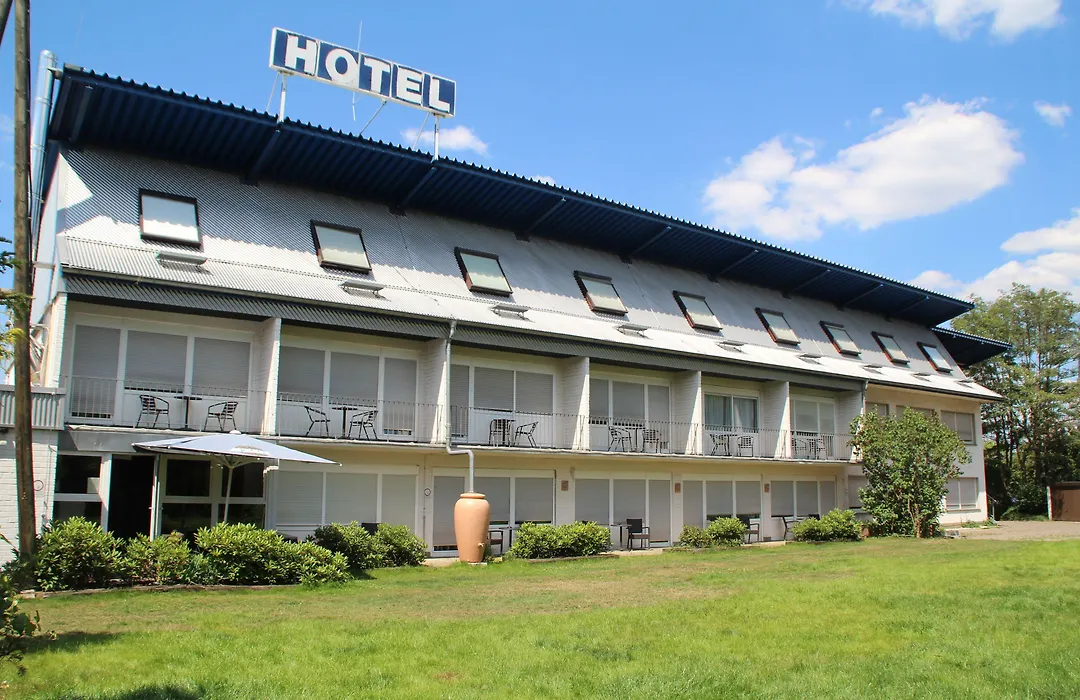 Hotel Hangelar-1
