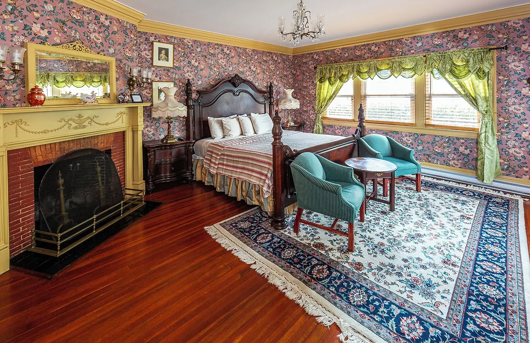 Thornhedge Inn-1