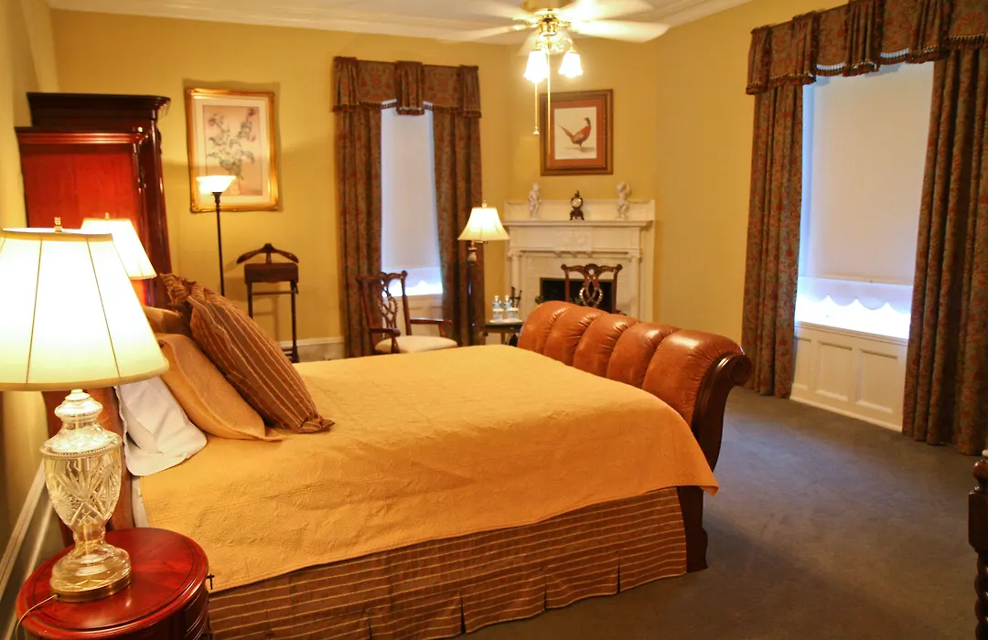 Graystone Inn-1