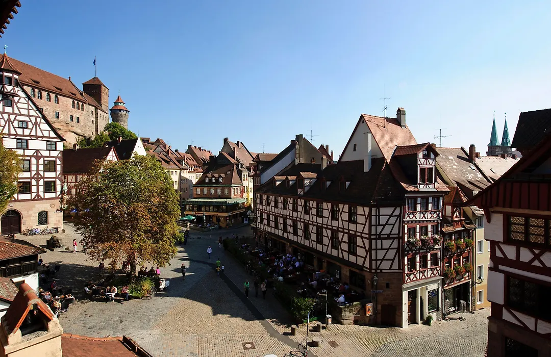 Burghotel Stammhaus-1