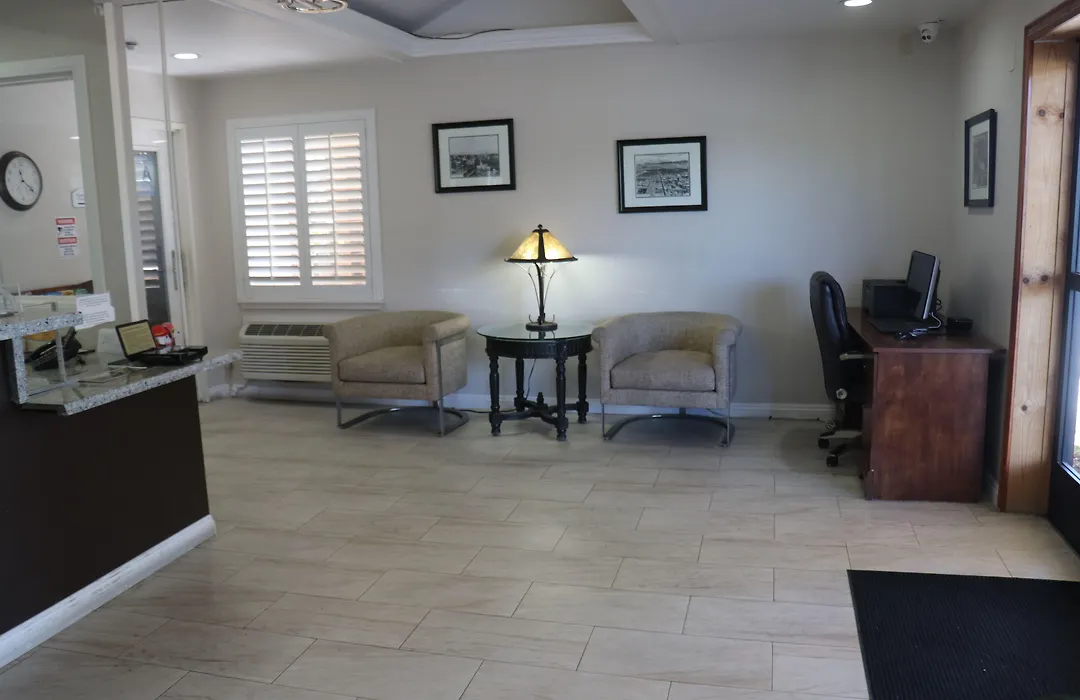 Empire Inn-1