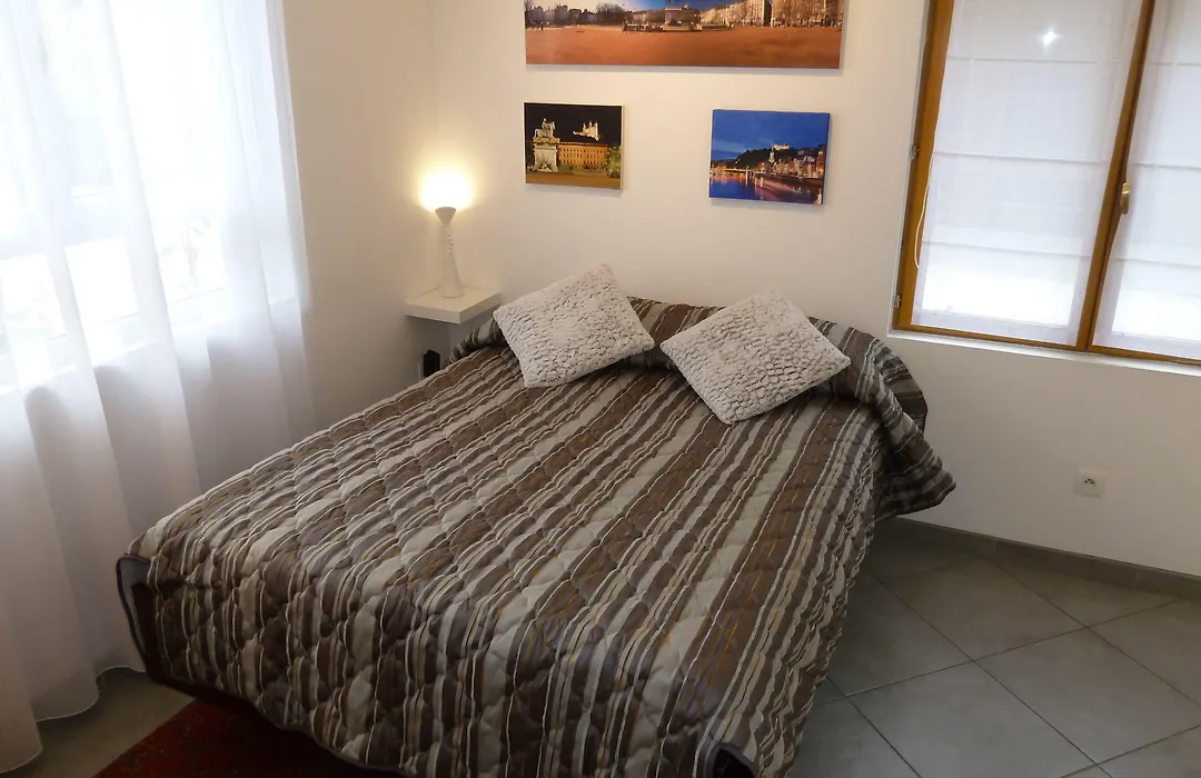 B&B Clos Feuillat-1