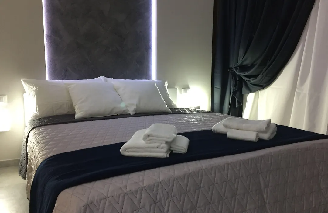 Turin Central Rooms-1