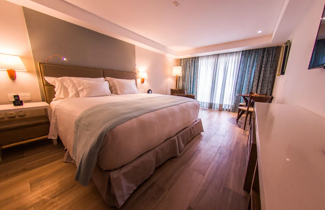 Vogal Luxury Beach Hotel & Spa-1