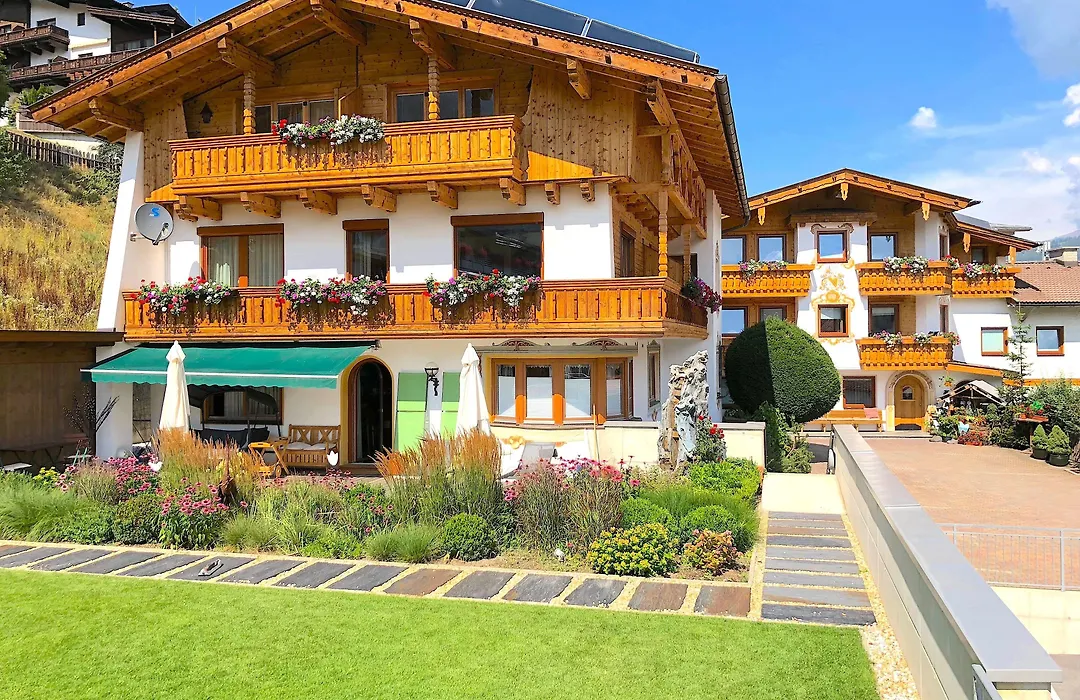 Aparthotel Krösbacher-1