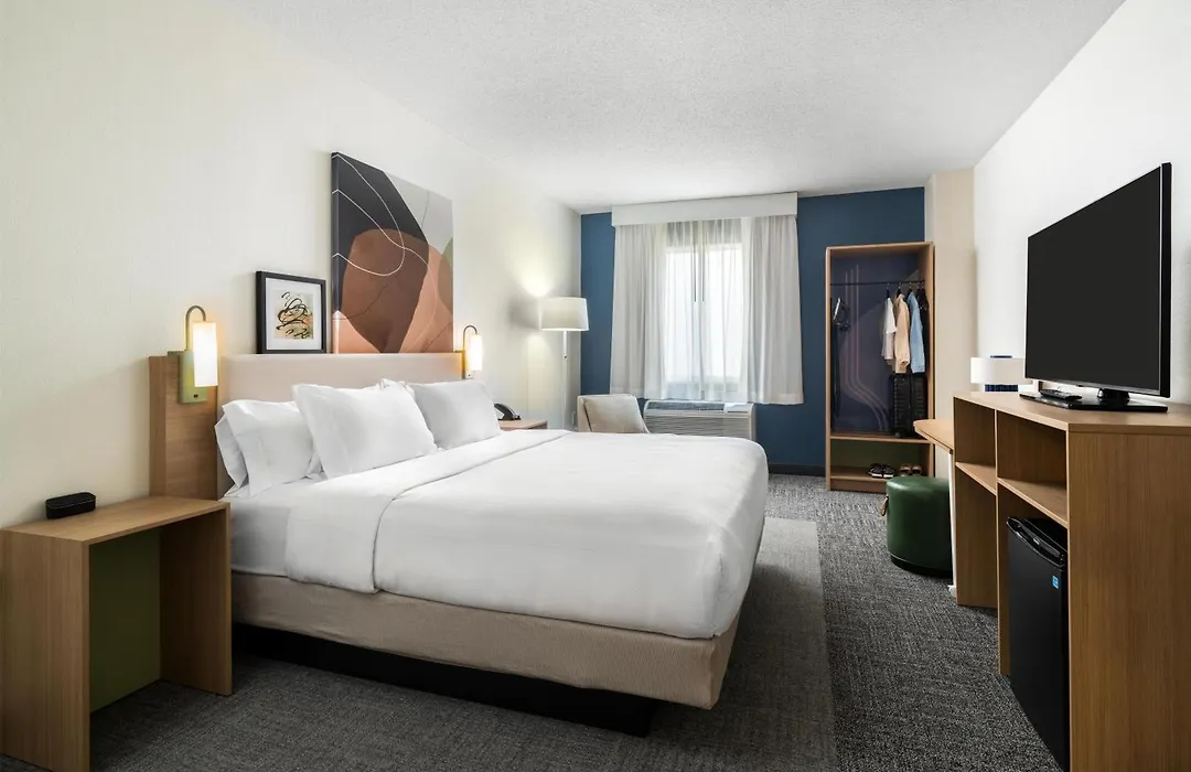 Spark By Hilton Pecos-1