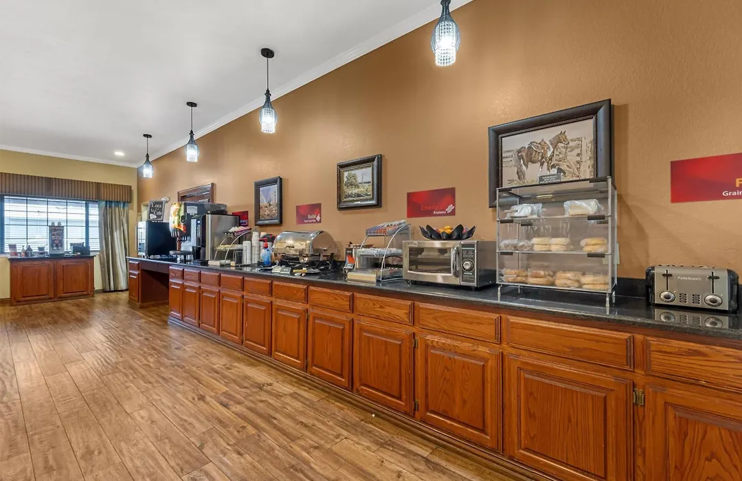 Best Western Plus Shamrock Inn & Suites-1