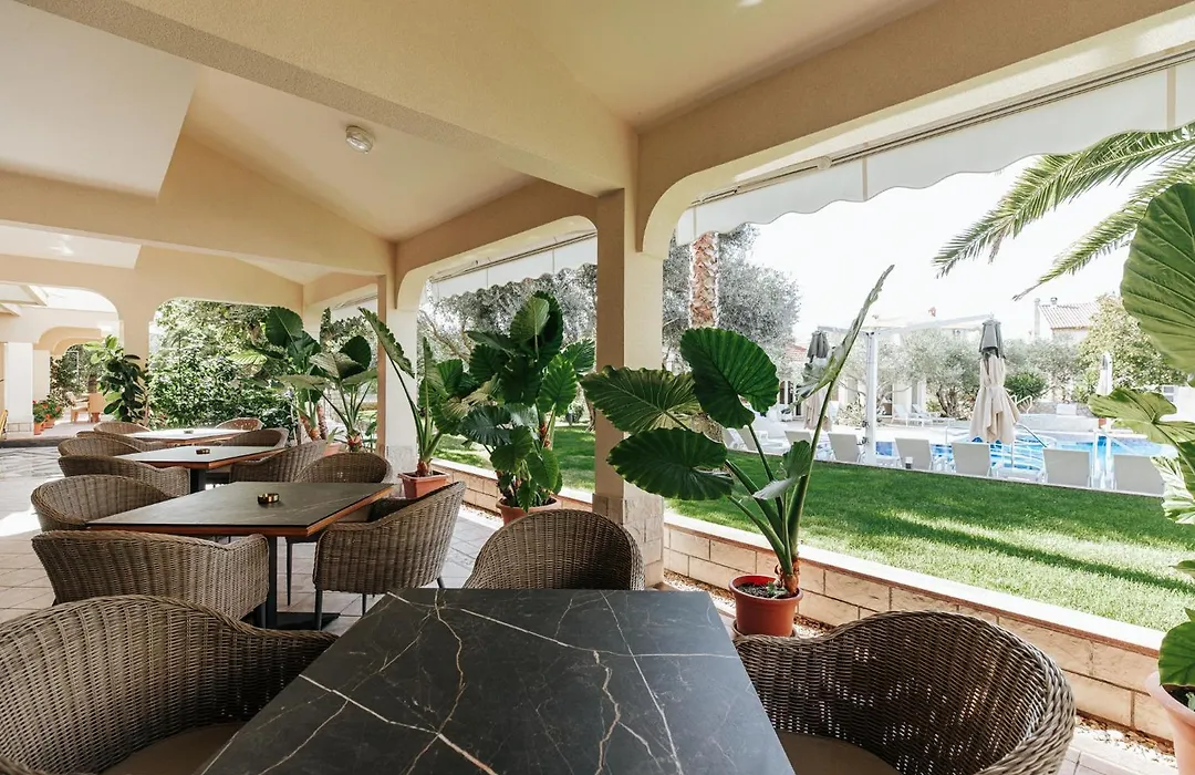 Resort Trcol-1
