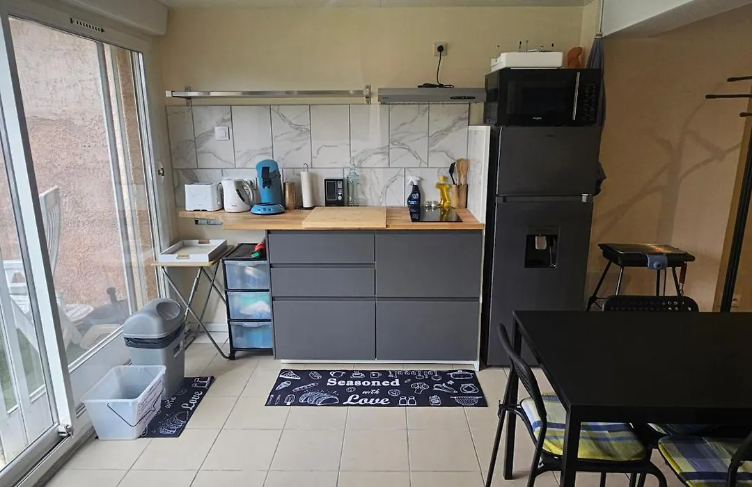 Studio Tranquillo avec piscine et salle de sport-1
