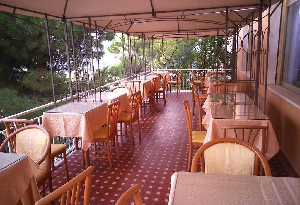 Hotel Pineta-1