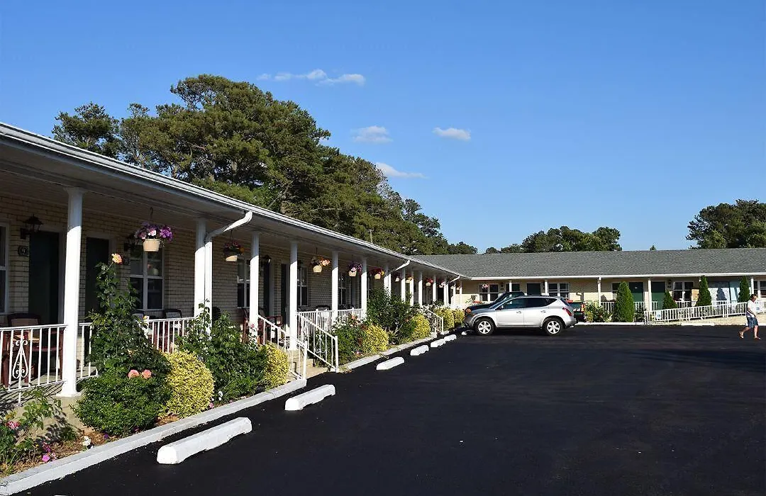 Birchwood Inn-1