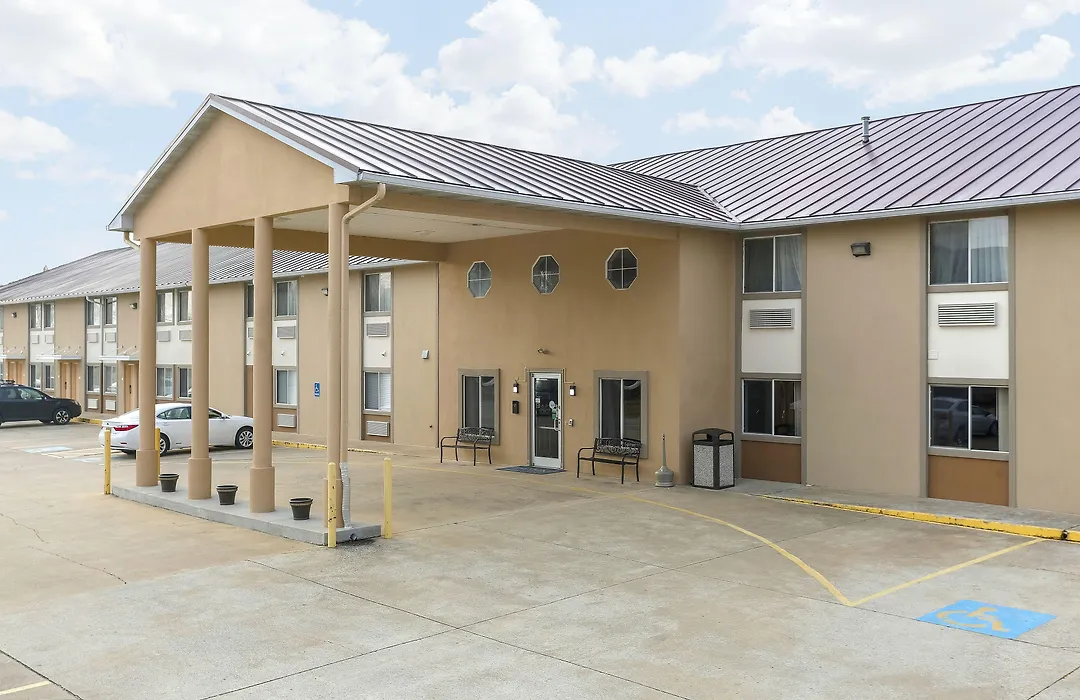 Baymont By Wyndham Bowling Green-1