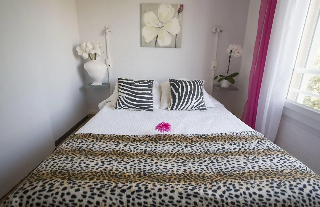 Le Grand Large Bord de Mer Hotel&Appartements-1
