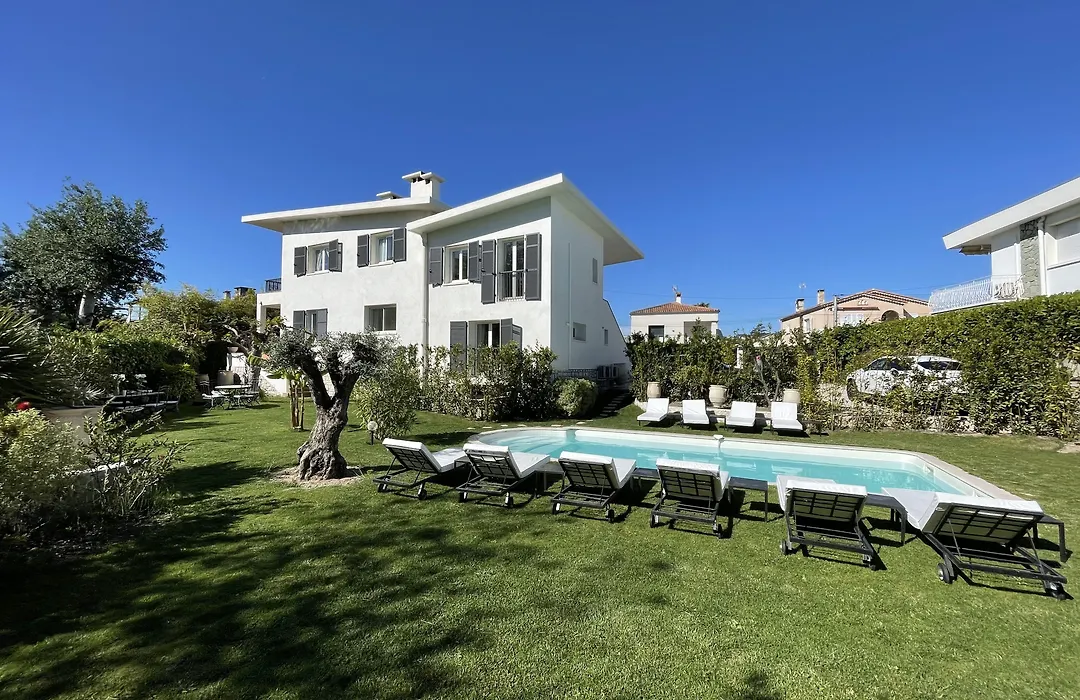 Villa Louise-Rose-1