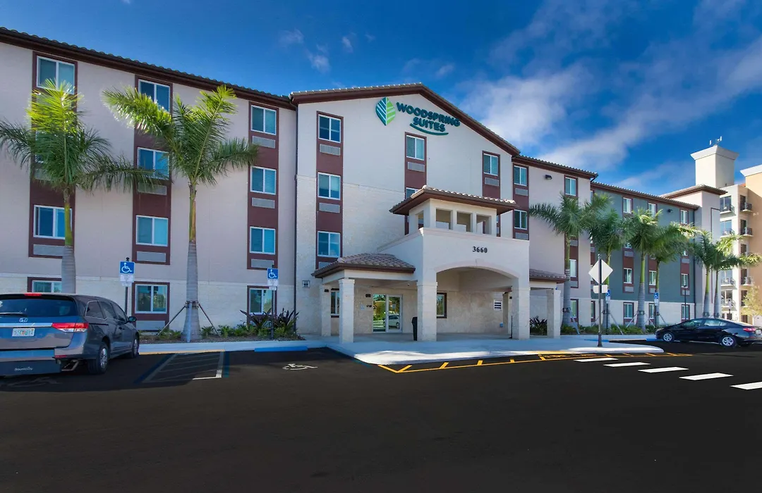 Woodspring Suites Miramar-1