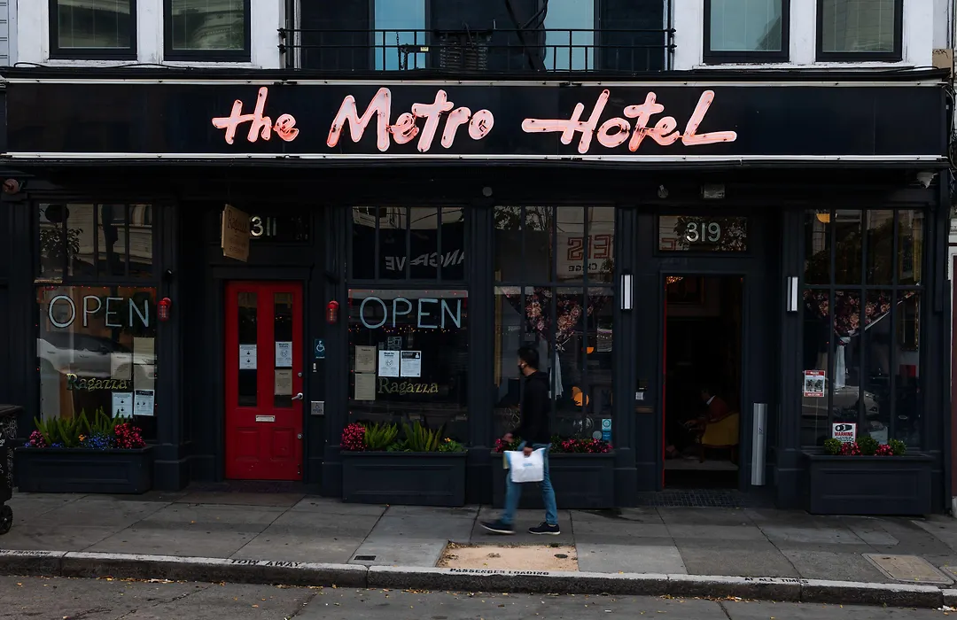 The Metro Hotel-1