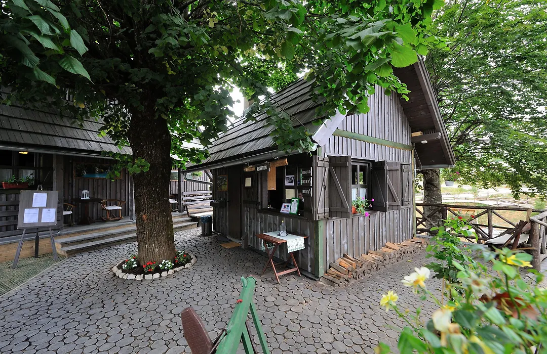Lakeside Hotel Plitvice-1