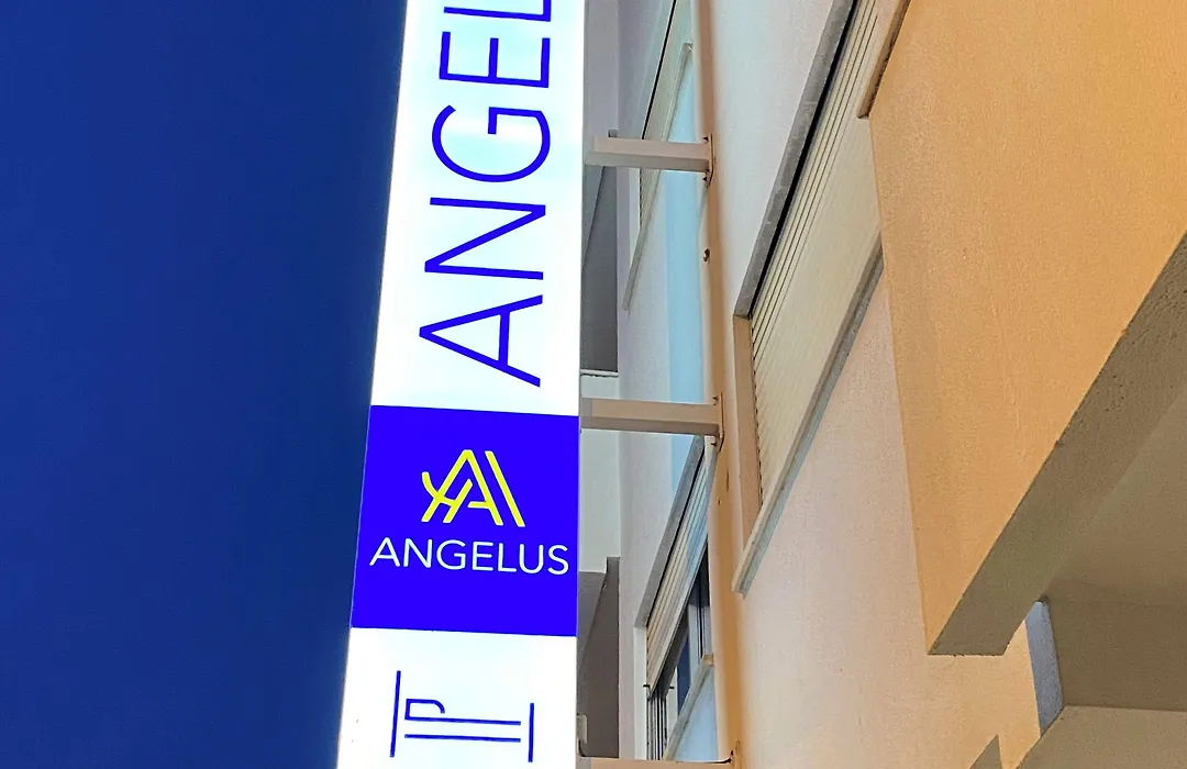 Angelus-1