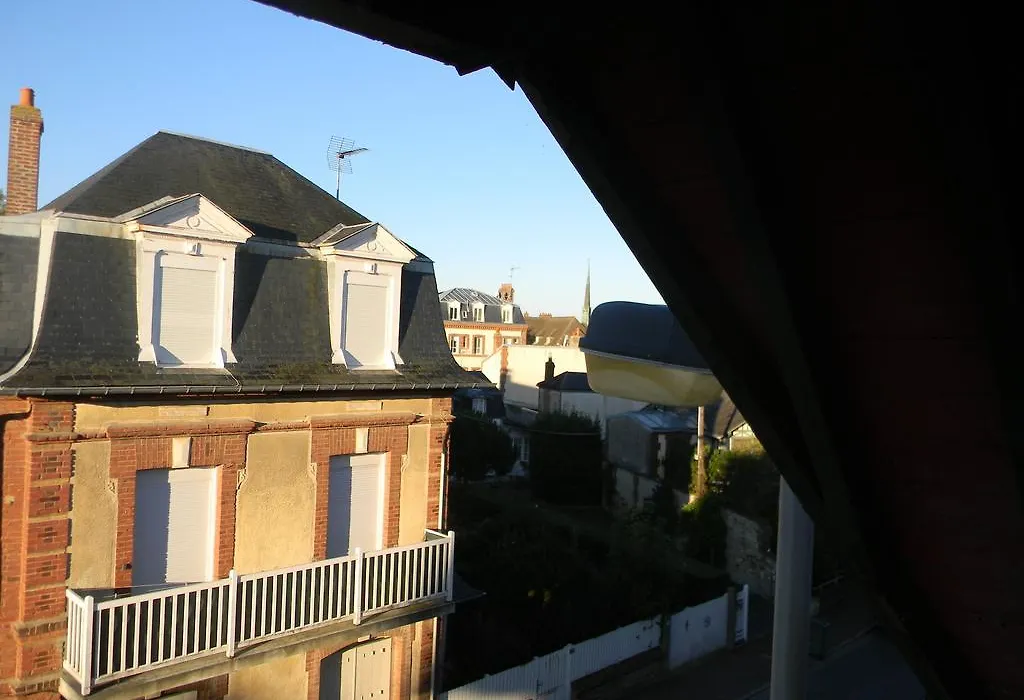 À l'Approche de la Mer-1