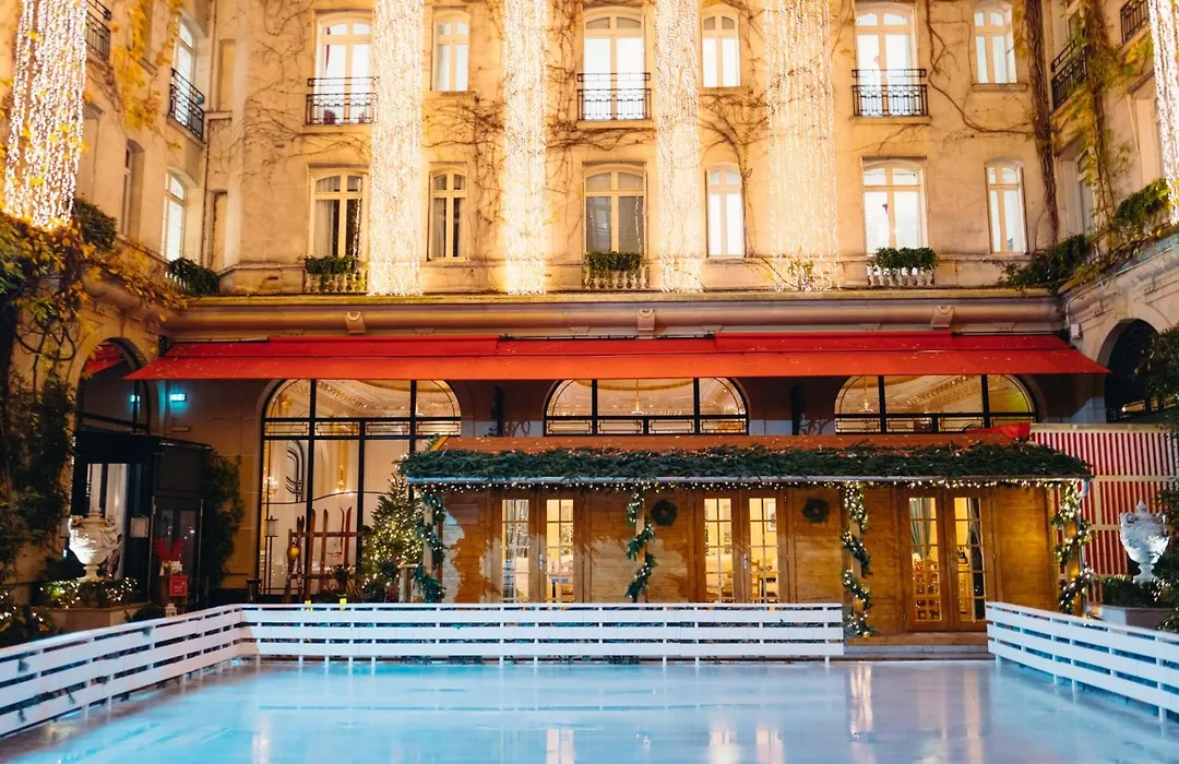 Hôtel Plaza Athénée - Dorchester Collection-1