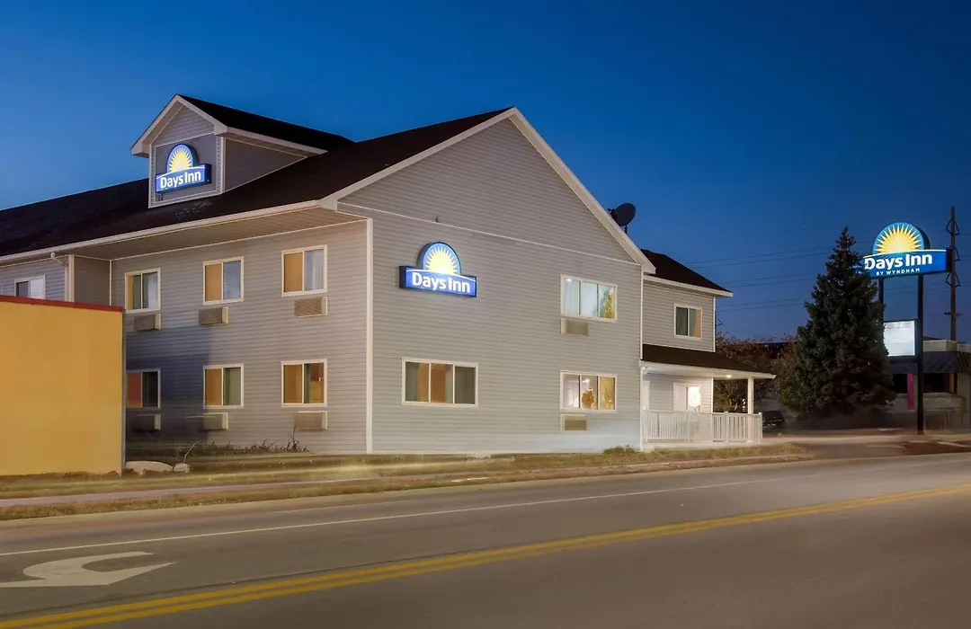 Days Inn By Wyndham Ames-1