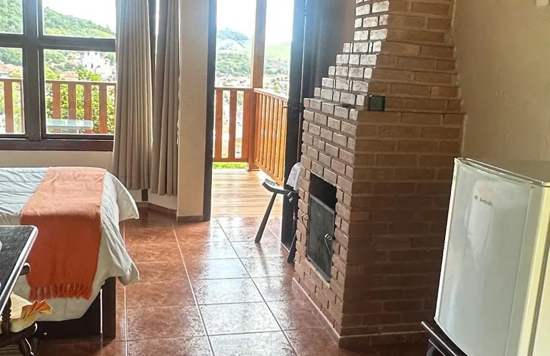 Chalés Montanha Pousada-1