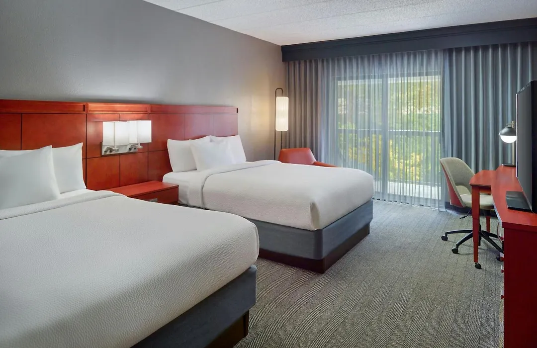 Courtyard By Marriott Frederick-1