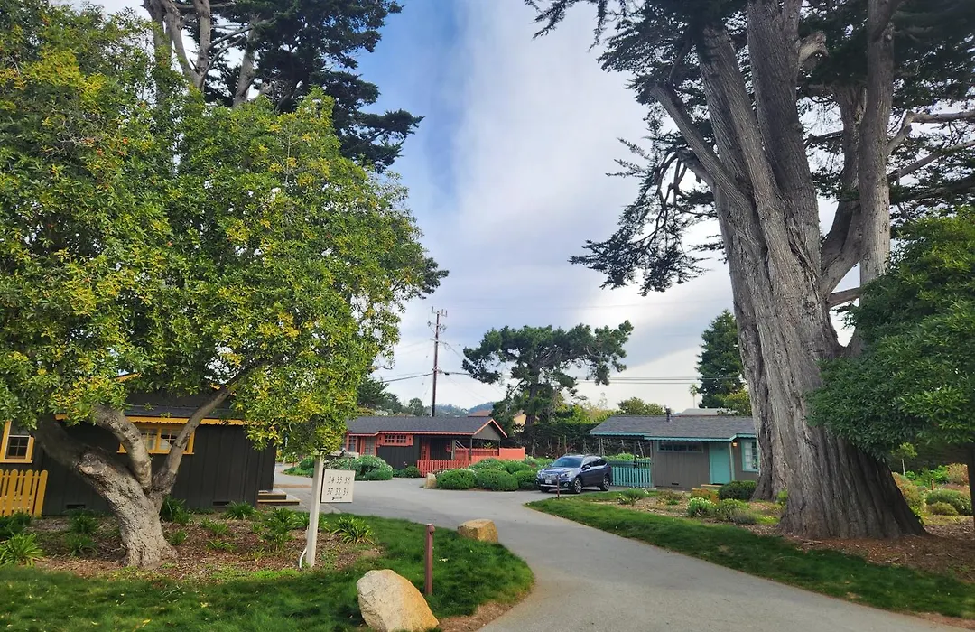 Carmel River Inn & Cottages-1