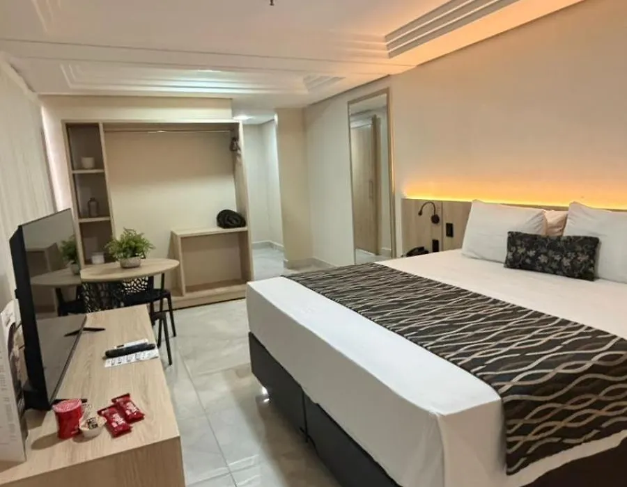 Crystal Plaza Hotel-1