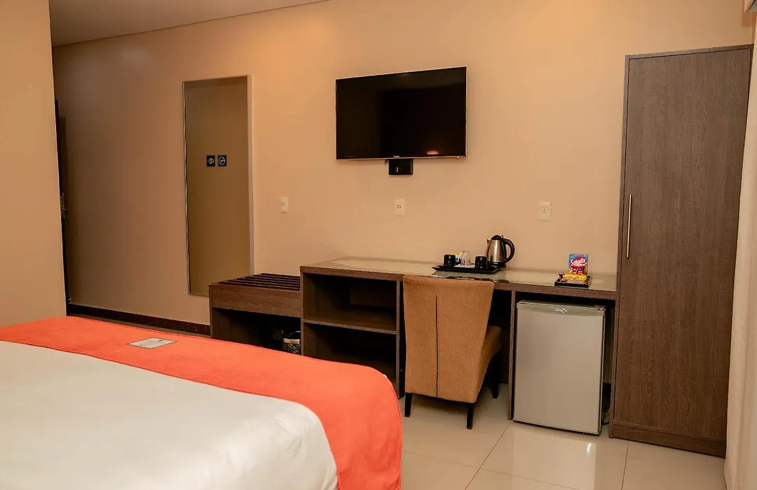 Howard Johnson Ciudad Del Este-1