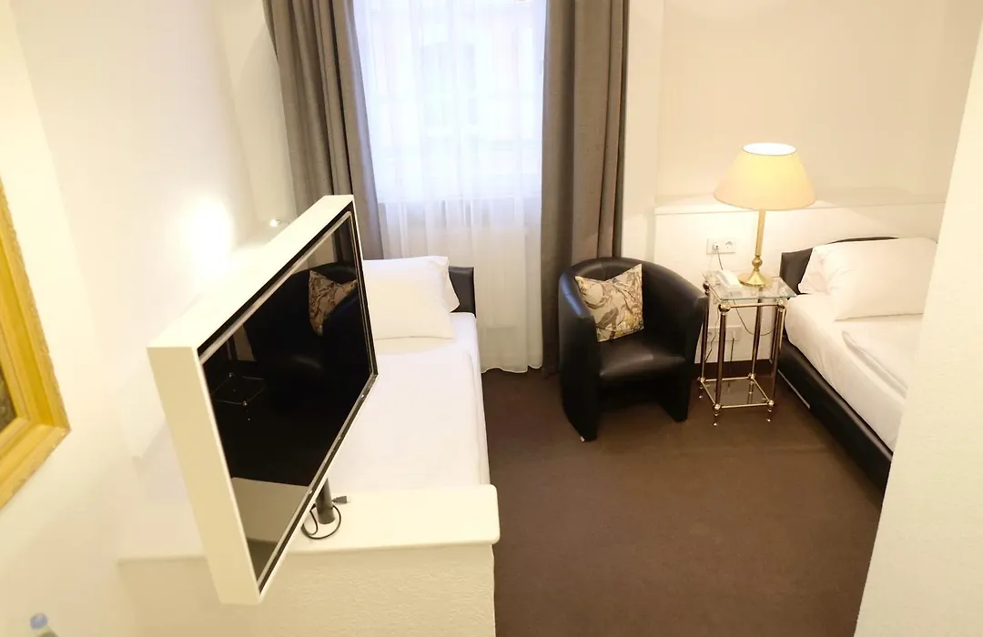 Hotel Adler-1