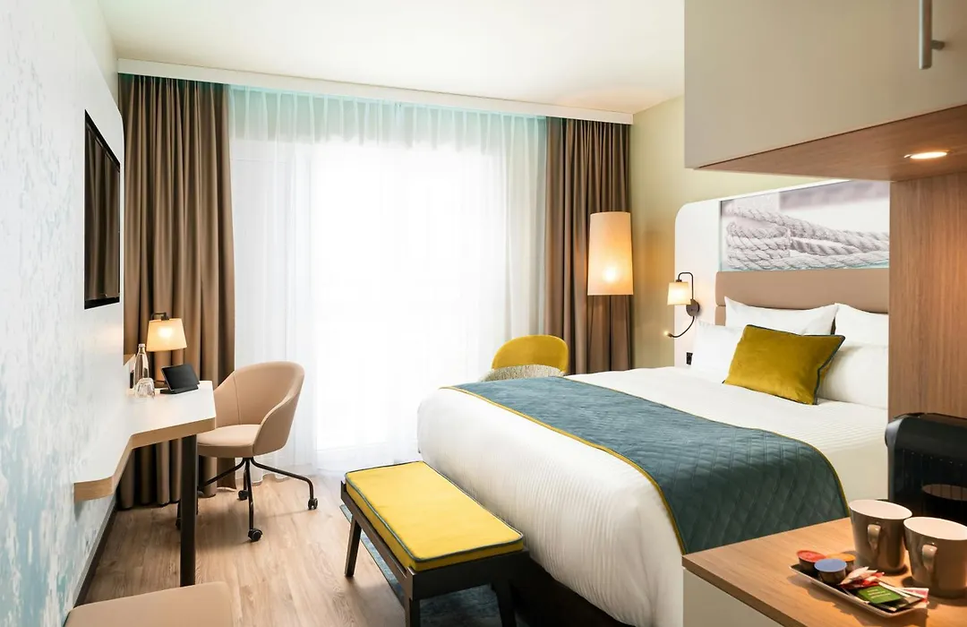 Leonardo Hotel Hamburg Altona-1