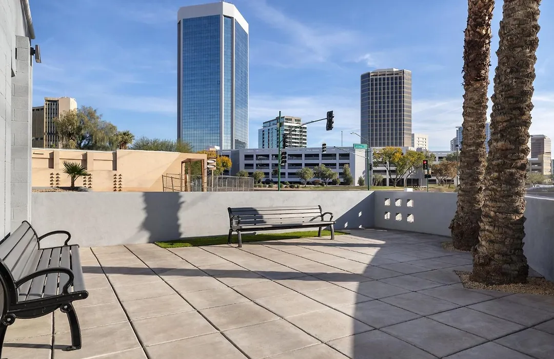 Holiday Inn Express & Suites Phoenix - Midtown, An Ihg Hotel-1