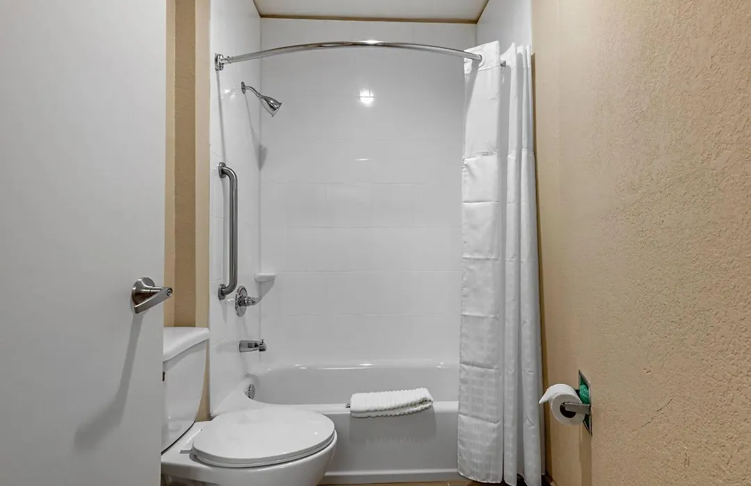 Comfort Inn & Suites Montgomery East Carmichael Rd-1
