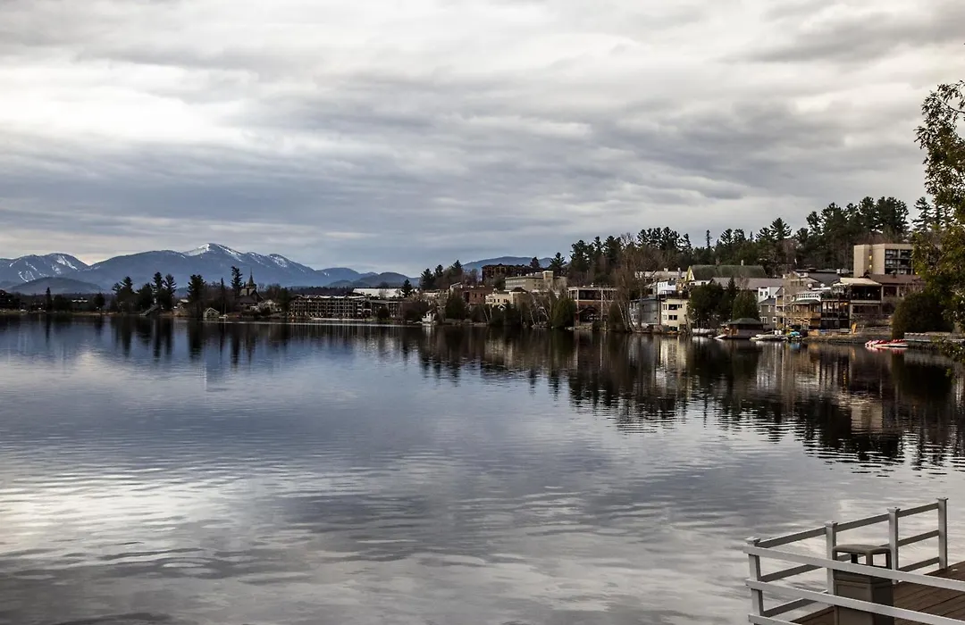 The Haus On Mirror Lake-1