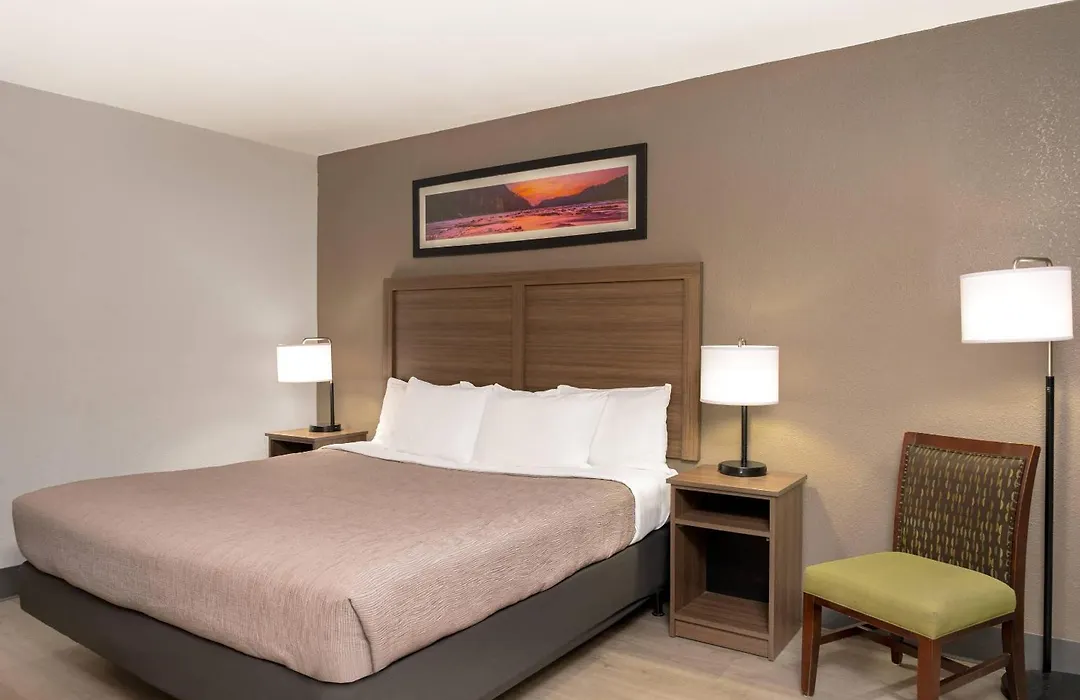 Quality Inn South Hill I-85-1