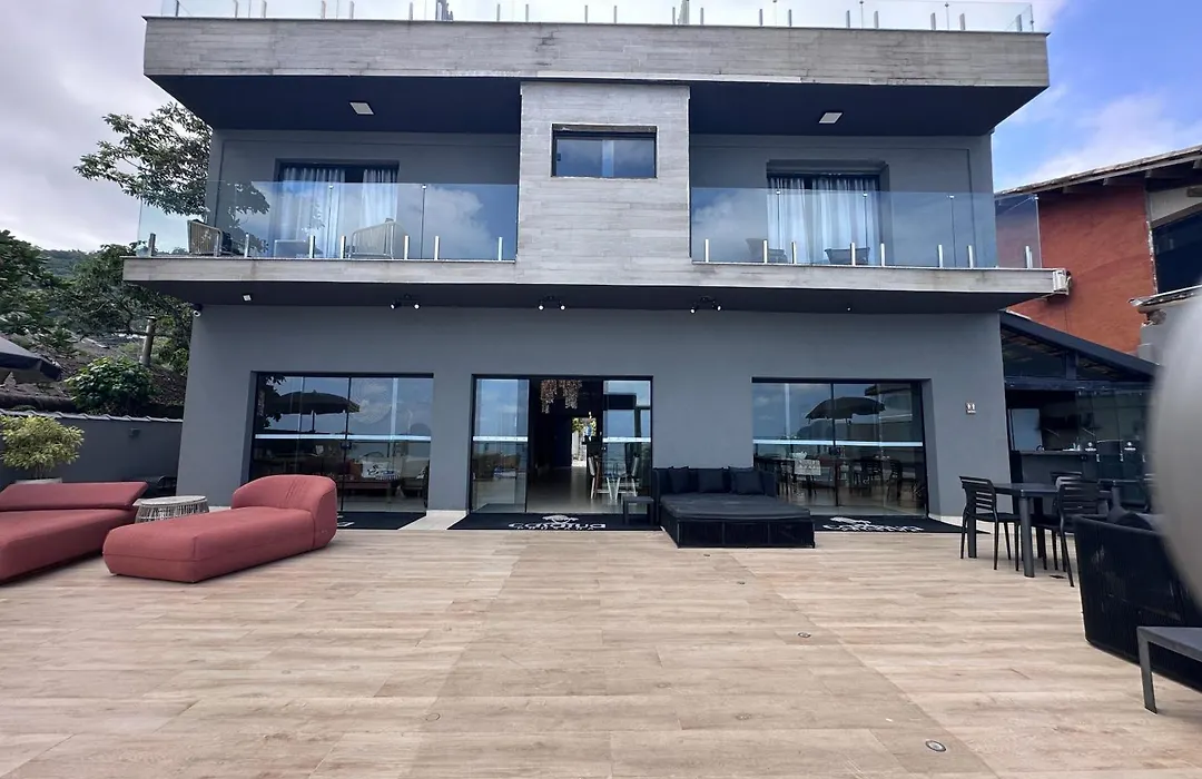 Casatua Pousada-1