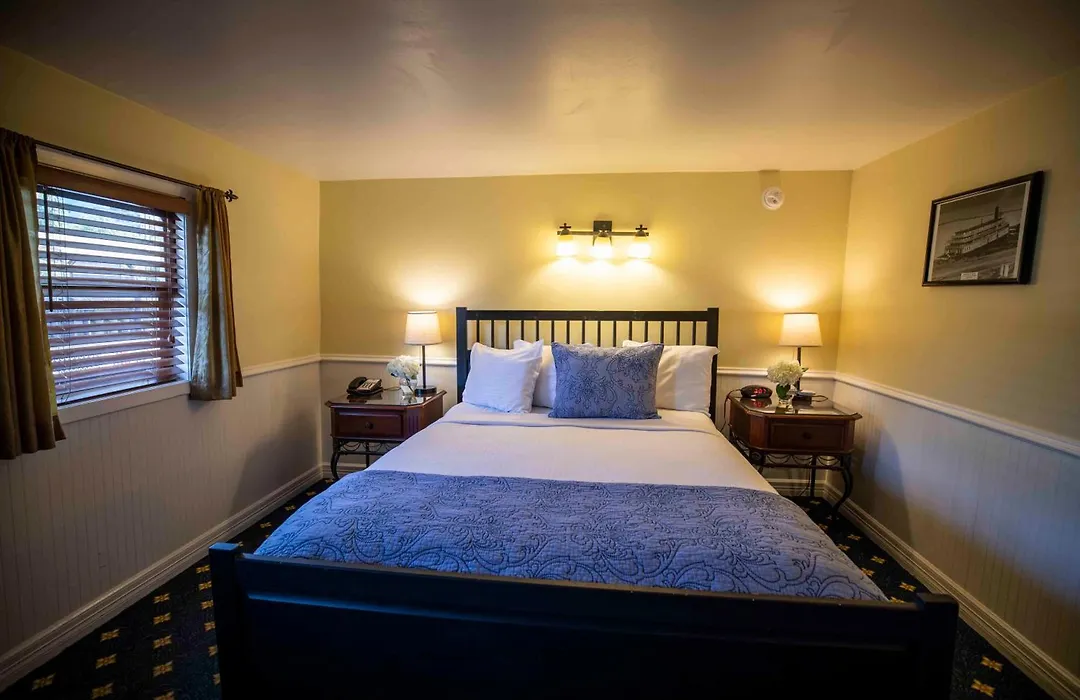 Delta King Hotel-1