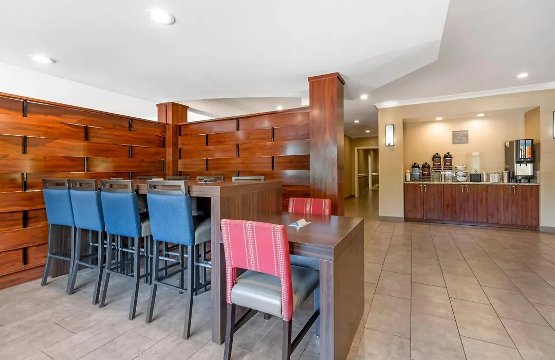 Comfort Suites Elizabethtown-1
