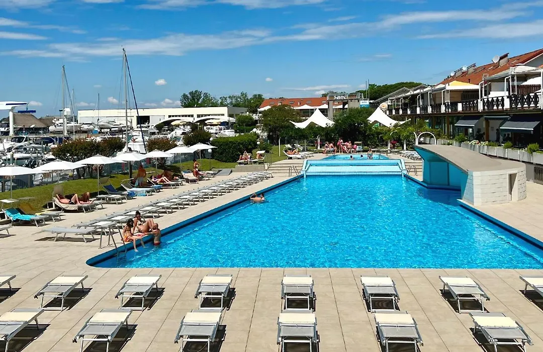 Hotel Marina Uno-1